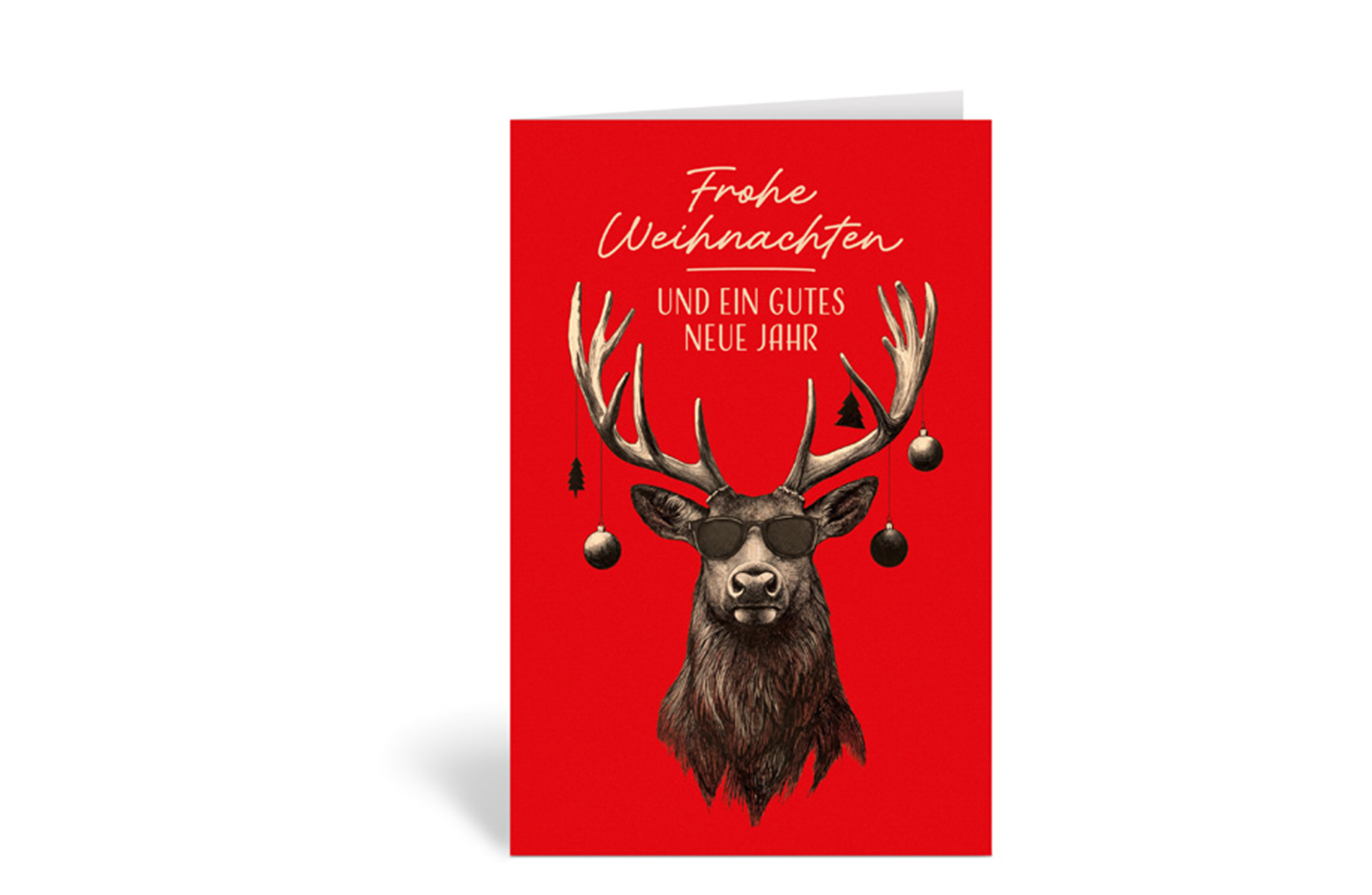 Rote Weihnachtskarte mit einem Hirsch, der Christbaumschmuck am Geweih hängen hat und eine Sonnenbrille auf hat. Darüber der Text: Frohe Weihnachten und ein gutes neues Jahr