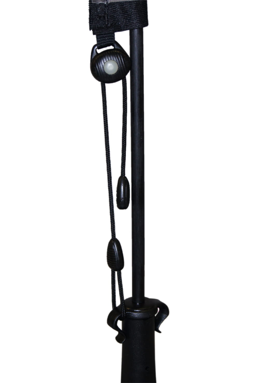 Easyflag Ratchet am Mast Easyflag Ratchet am Mast, schwarzes Material mit zwei verstellbaren Schnüren.