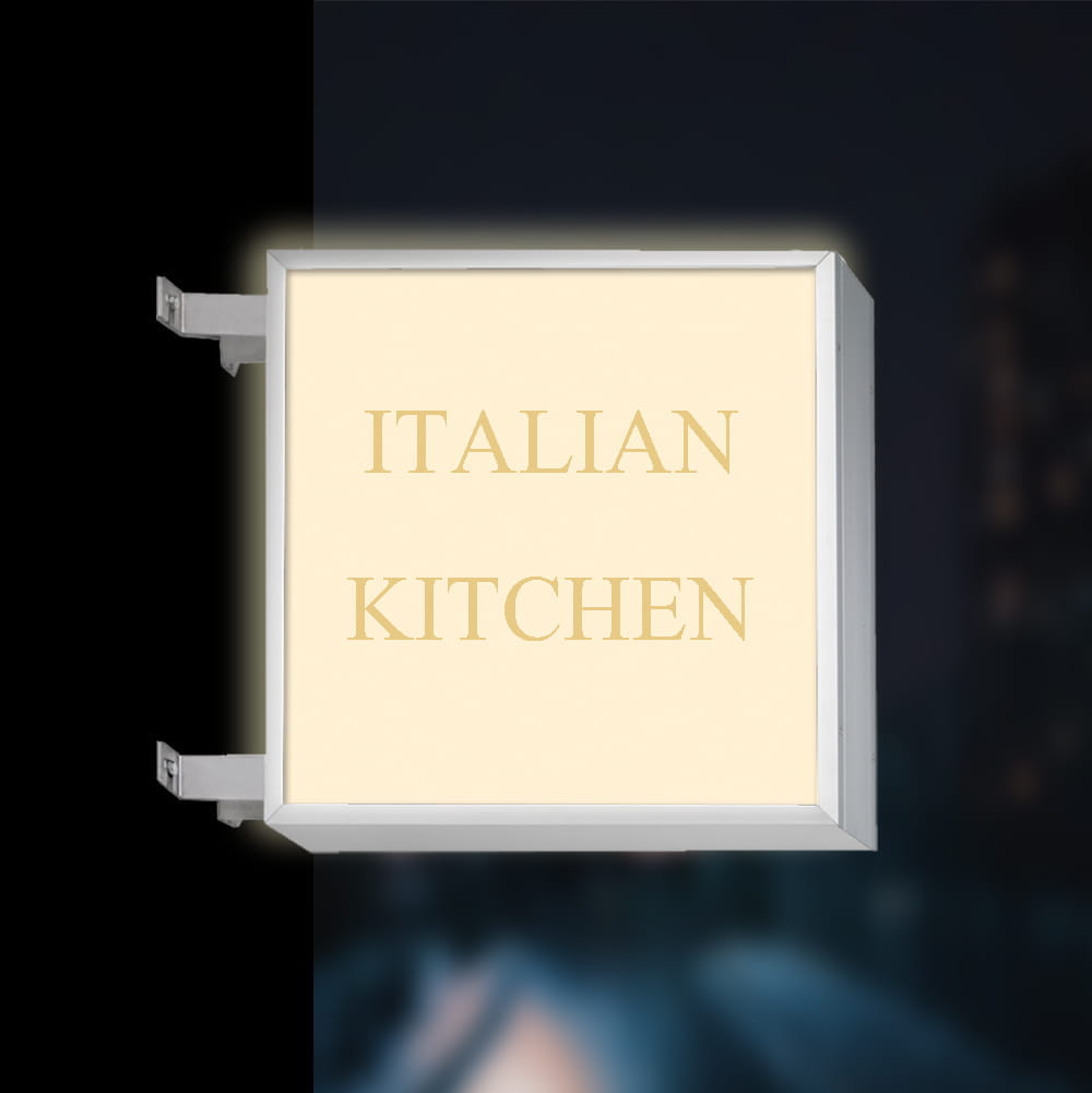 Leuchtkastenscheibe Leuchtkastenscheibe von ENTDECKER mit der Aufschrift 'ITALIAN KITCHEN' in goldener Schrift.