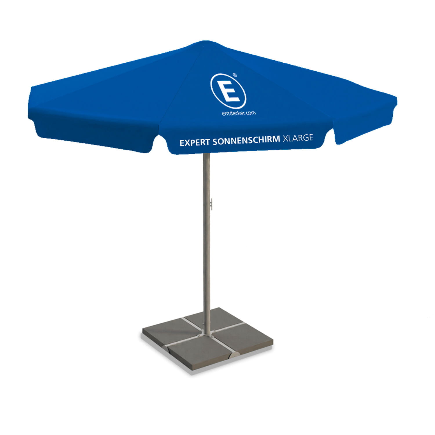 Sonnenschirm bedruckt Profi Gastronomie LED Beleuchtung Zwei Frauen stehen unter einem beleuchteten Sonnenschirm auf einer Messe, umgeben von Ständen und Besuchern.