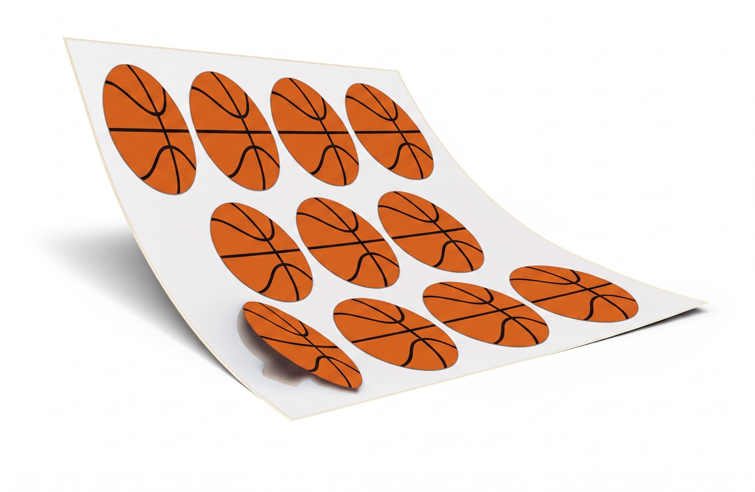 Weißer Stickerbogen mit elf orangefarbenen runden Basketball-Stickern und schwarzen Konturen.
